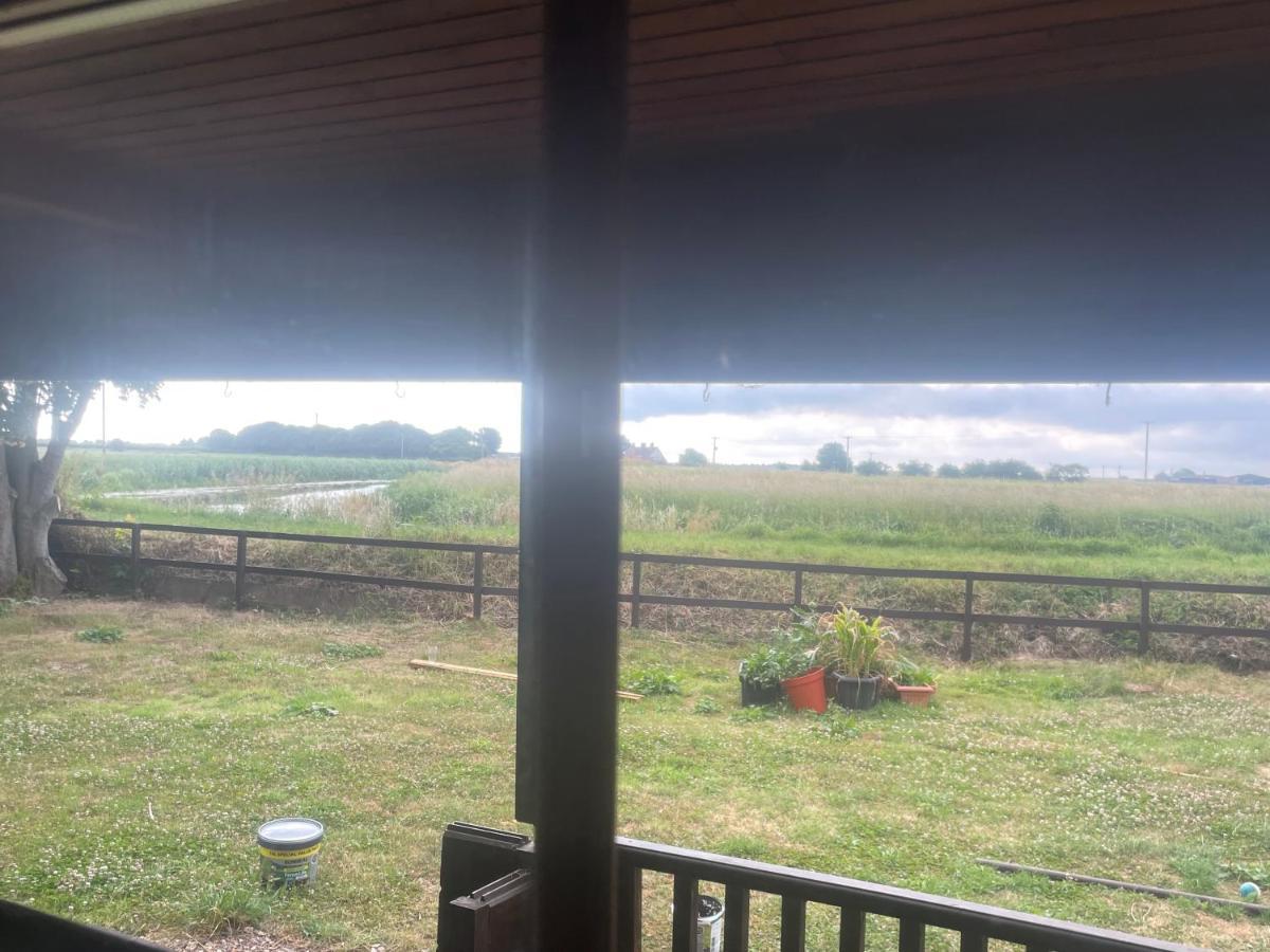 Luxury Glamping At The Riverside Skegness Exterior foto