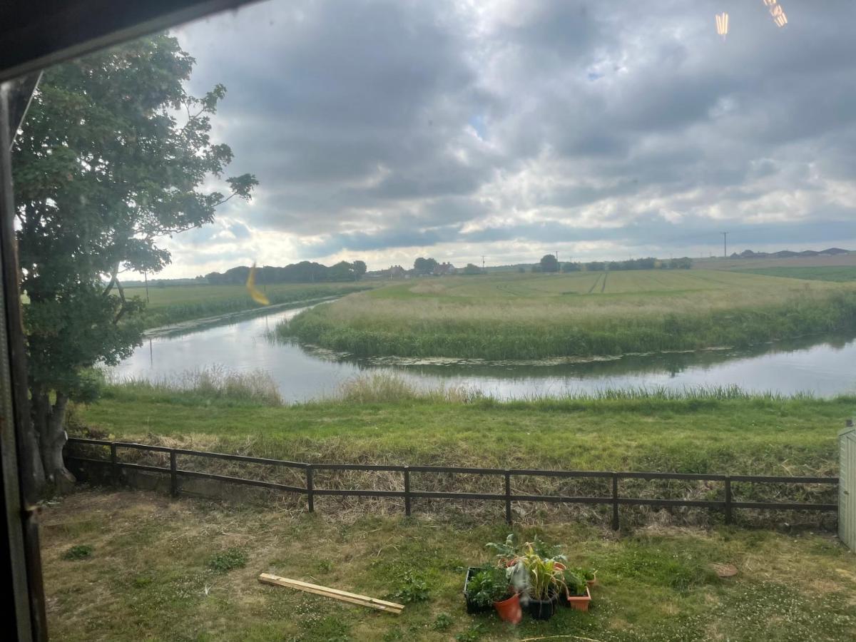 Luxury Glamping At The Riverside Skegness Exterior foto