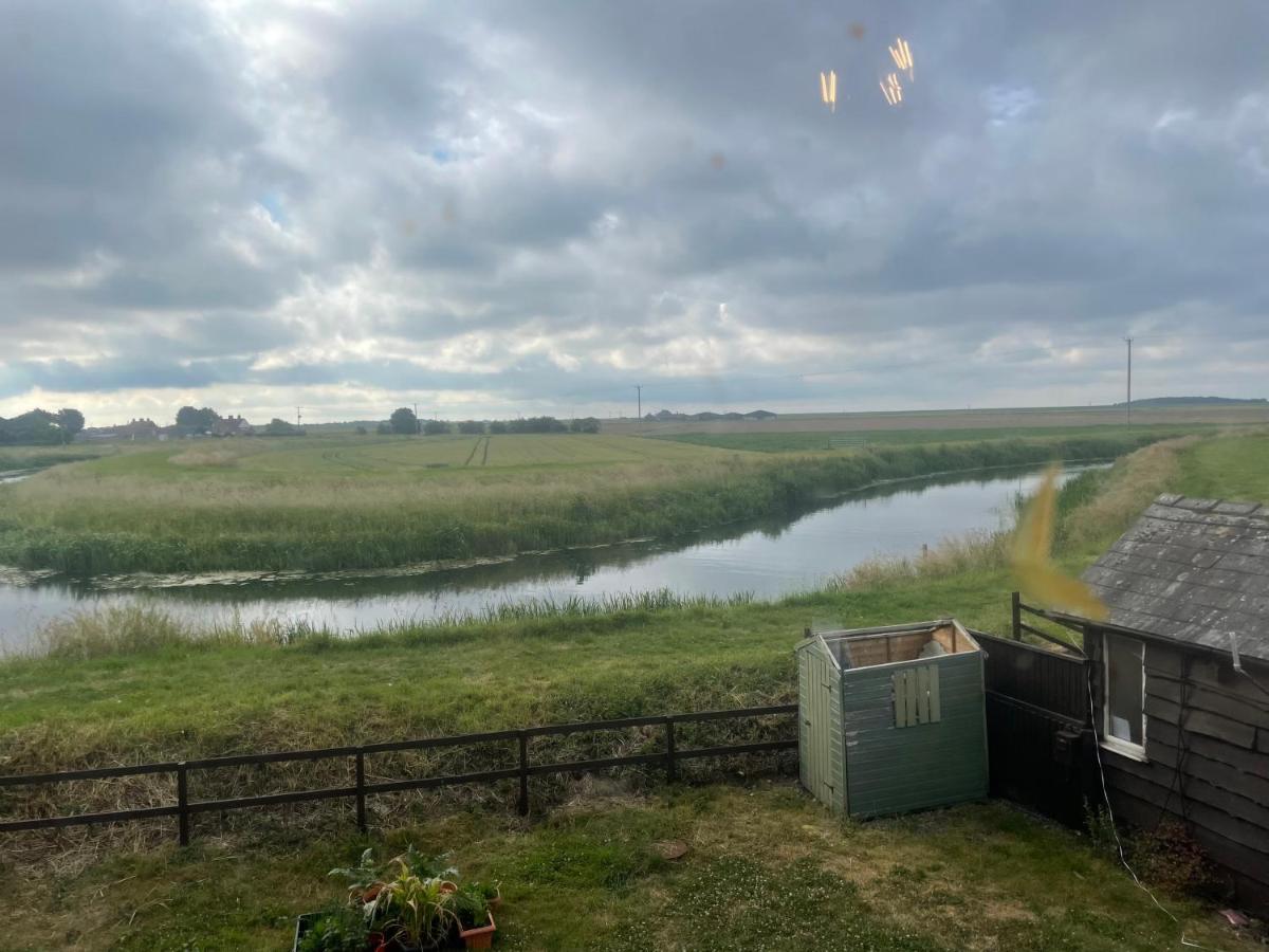 Luxury Glamping At The Riverside Skegness Exterior foto